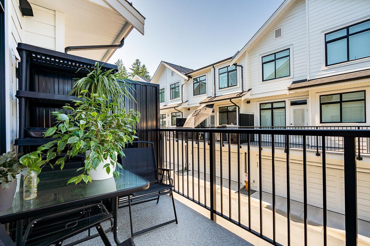 Photo 15 of 28 17557 100 Avenue, Surrey BC