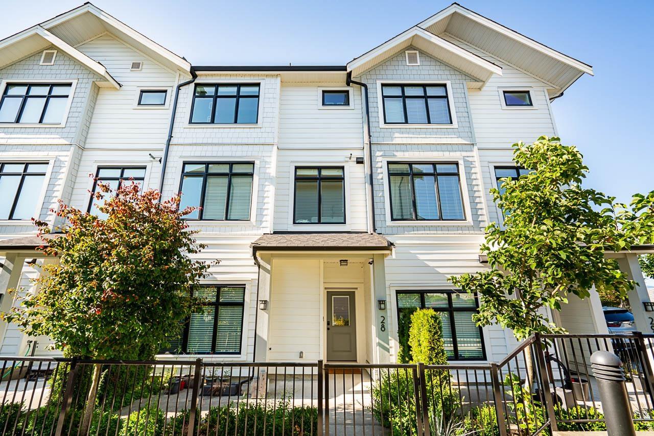 Photo 1 of 28 17557 100 Avenue, Surrey BC
