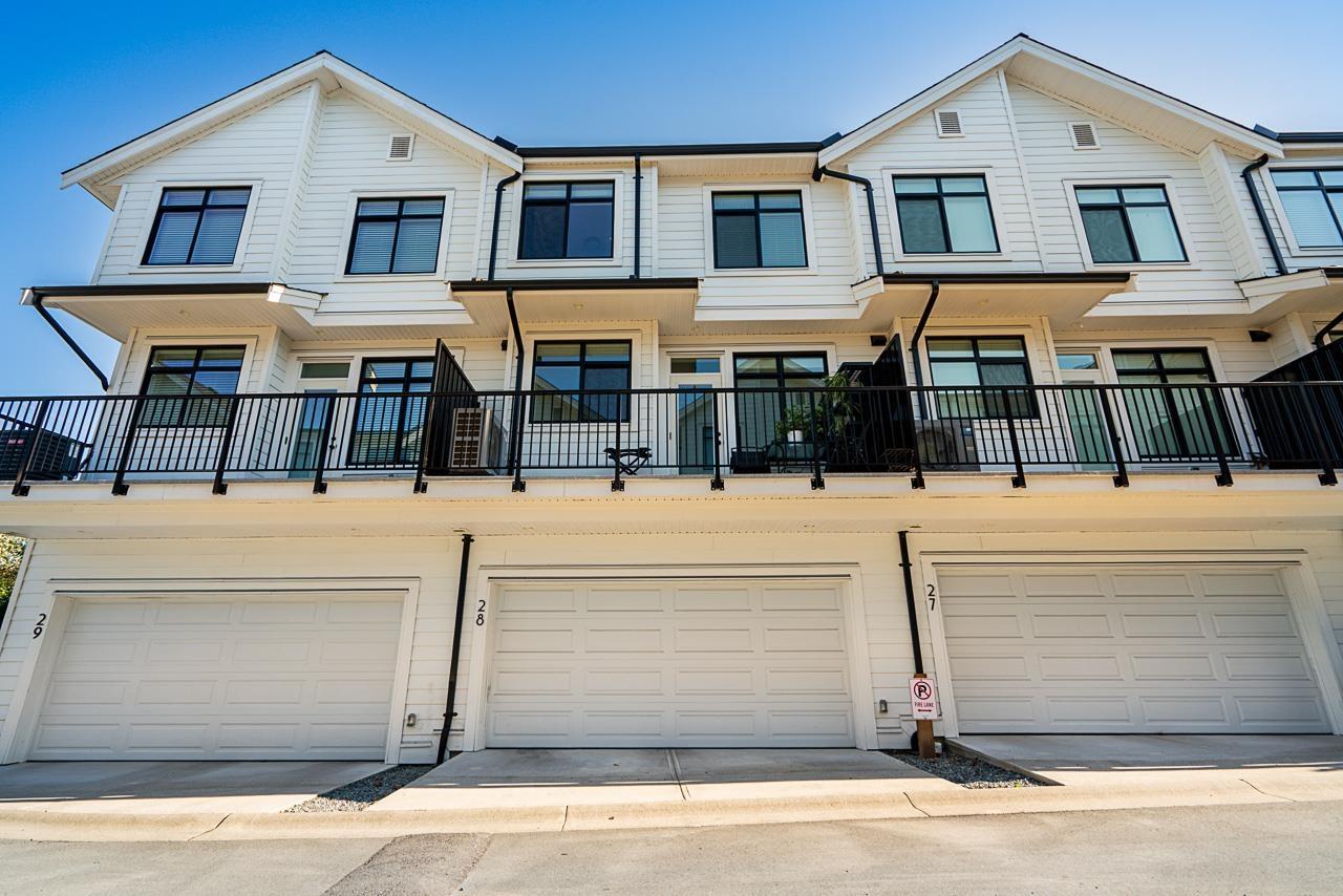Photo 25 of 28 17557 100 Avenue, Surrey BC