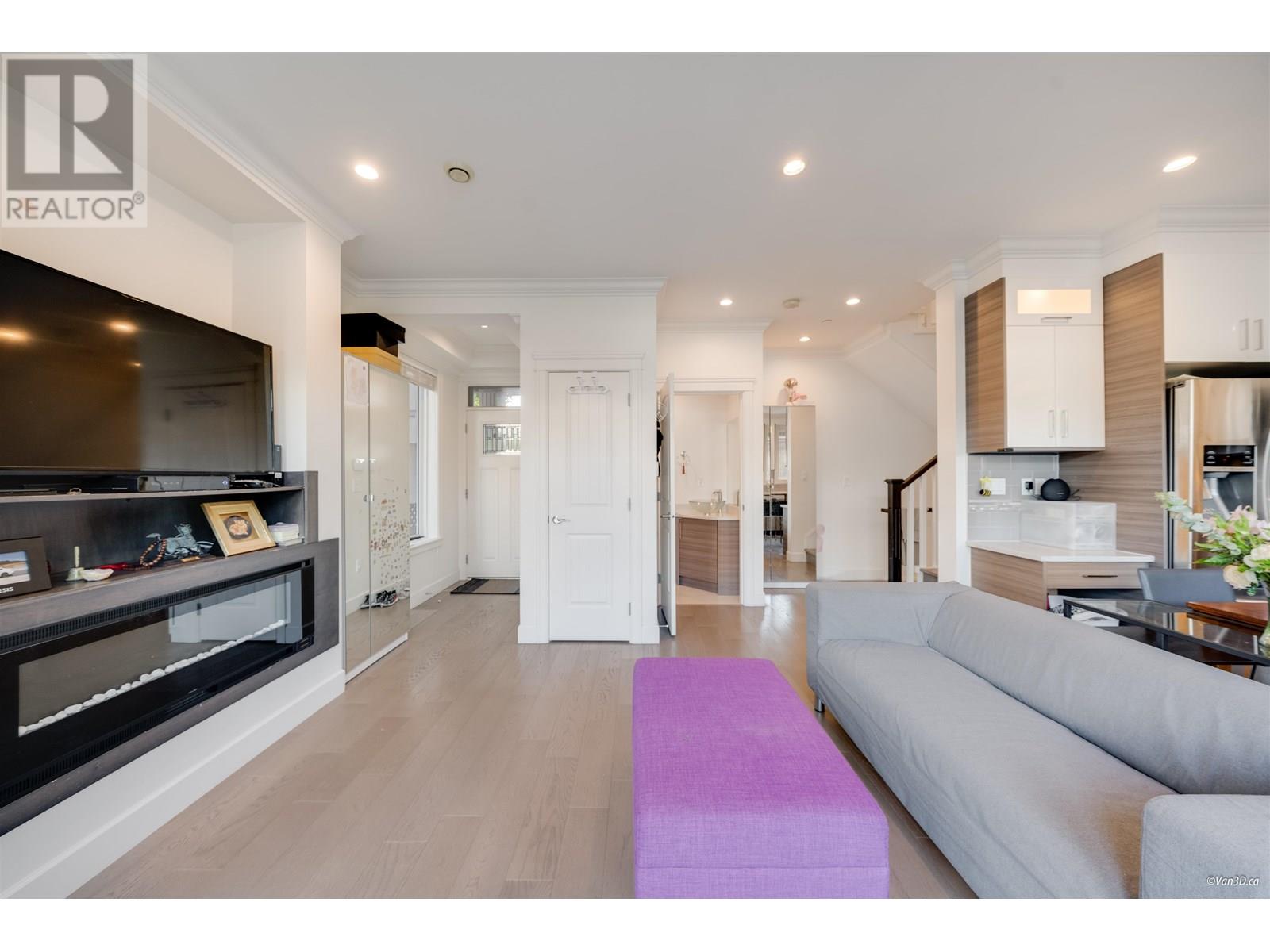 Photo 5 of 5319 Chambers Street, Vancouver BC