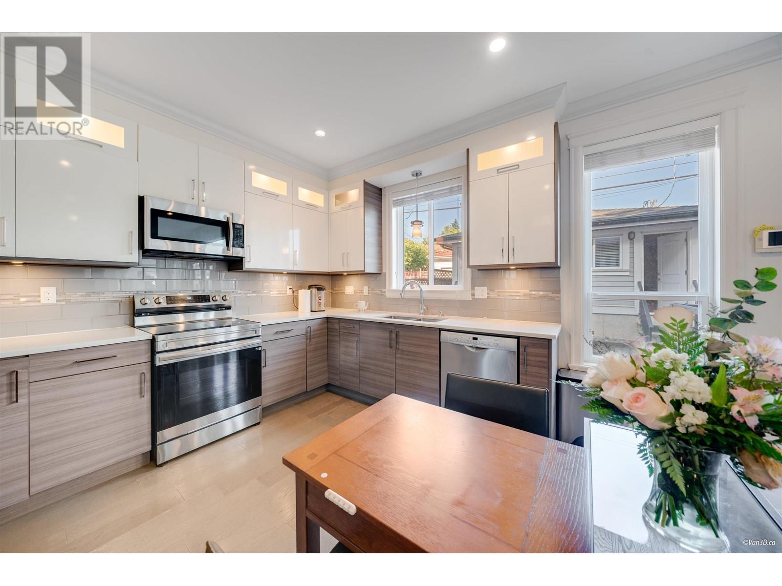 Photo 10 of 5319 Chambers Street, Vancouver BC