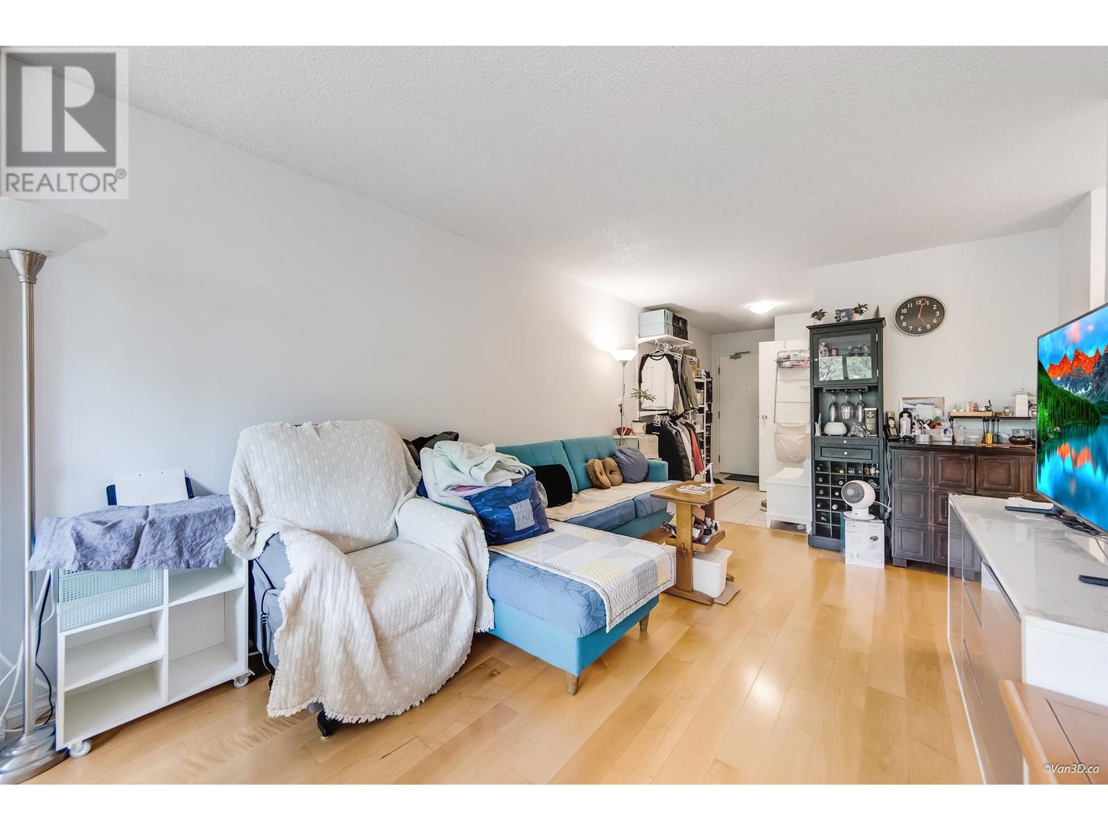 Photo 13 of 304 7100 Gilbert Road, Richmond BC