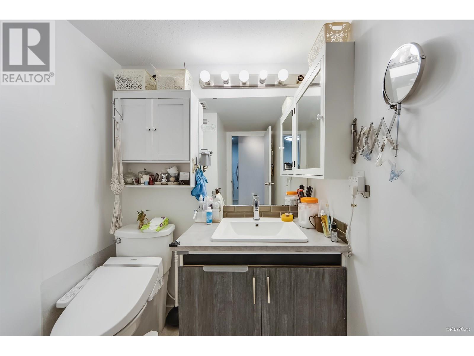 Photo 18 of 304 7100 Gilbert Road, Richmond BC