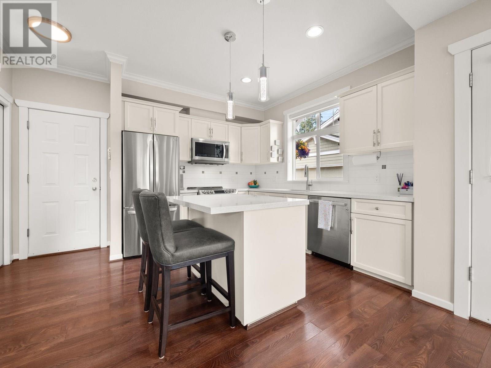 #9-4910 CENTRAL Avenue, Delta
