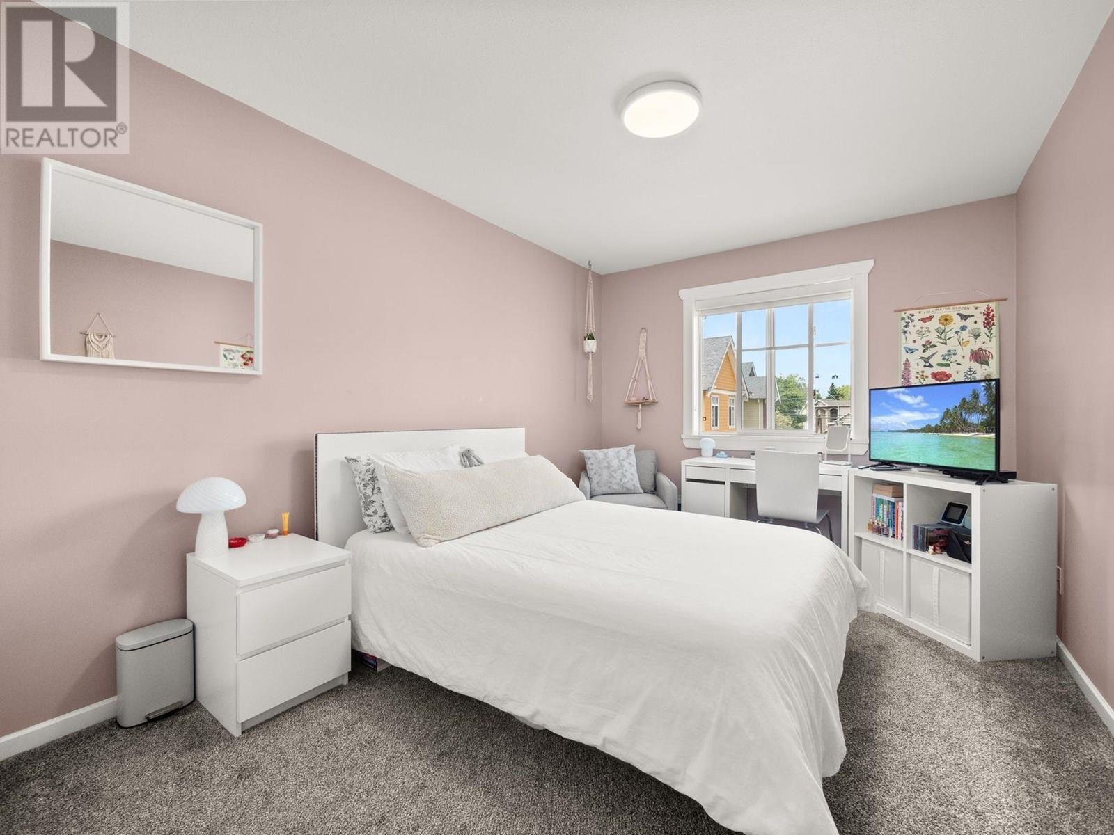 #9-4910 CENTRAL Avenue, Delta