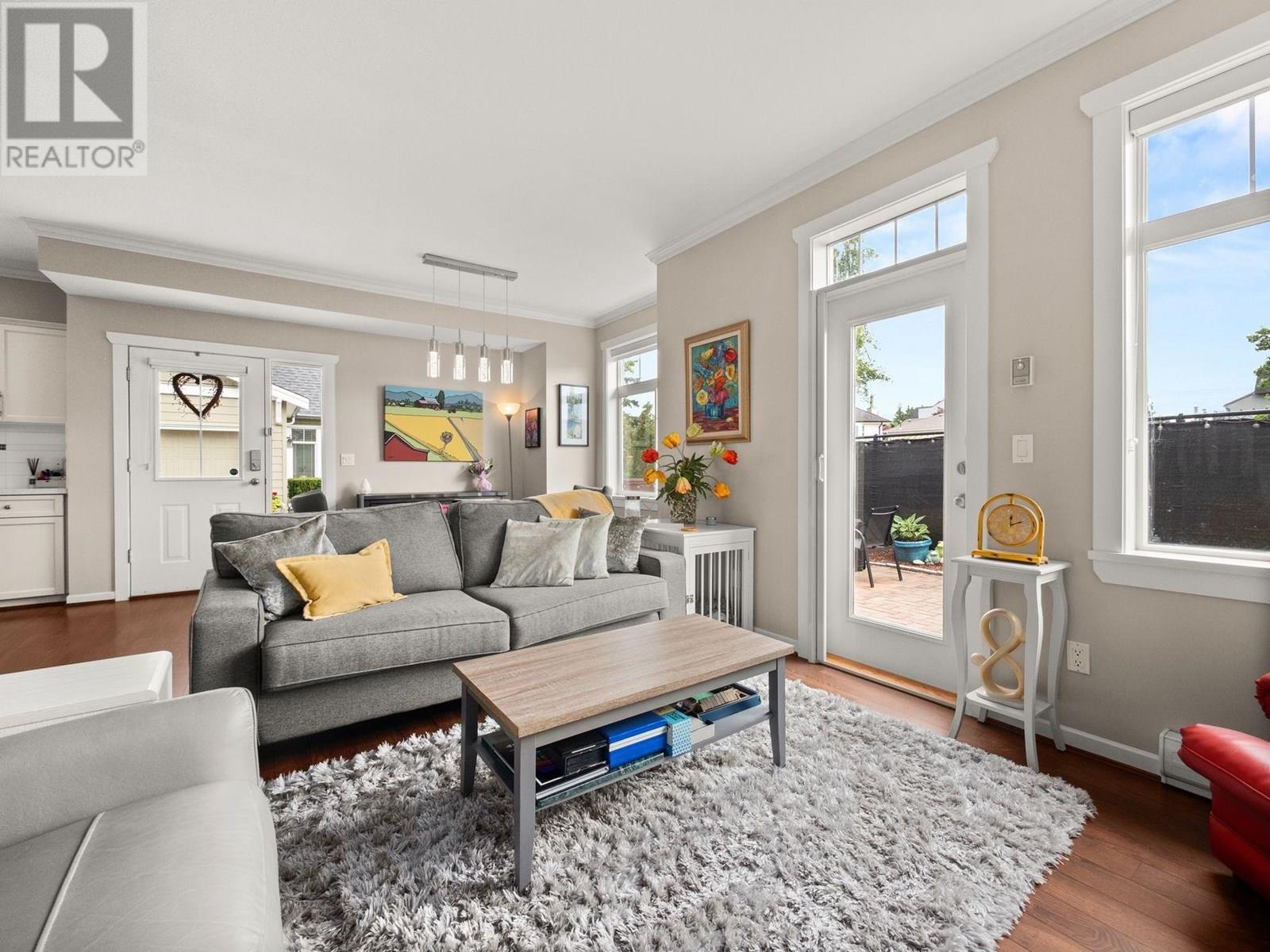 #9-4910 CENTRAL Avenue, Delta
