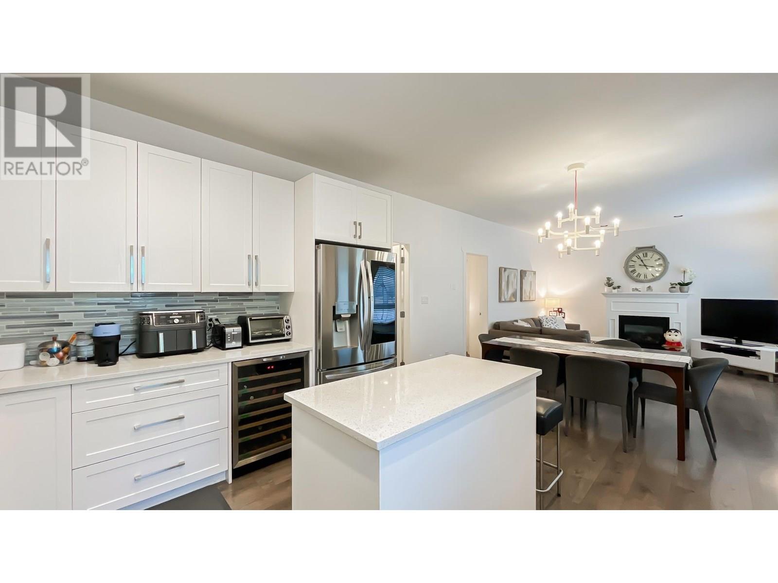 Photo 11 of 6 4791 Steveston Highway, Richmond BC