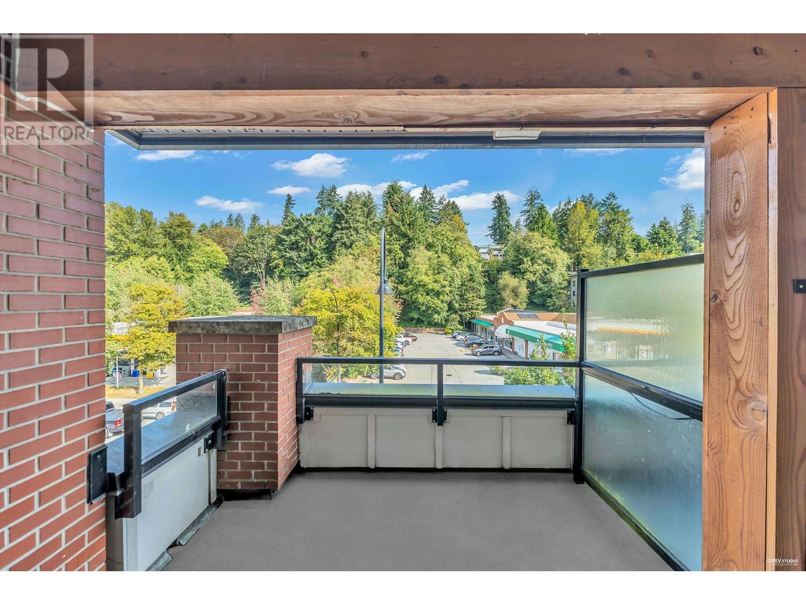 Photo 15 of 304 1177 Marine Drive, North Vancouver BC