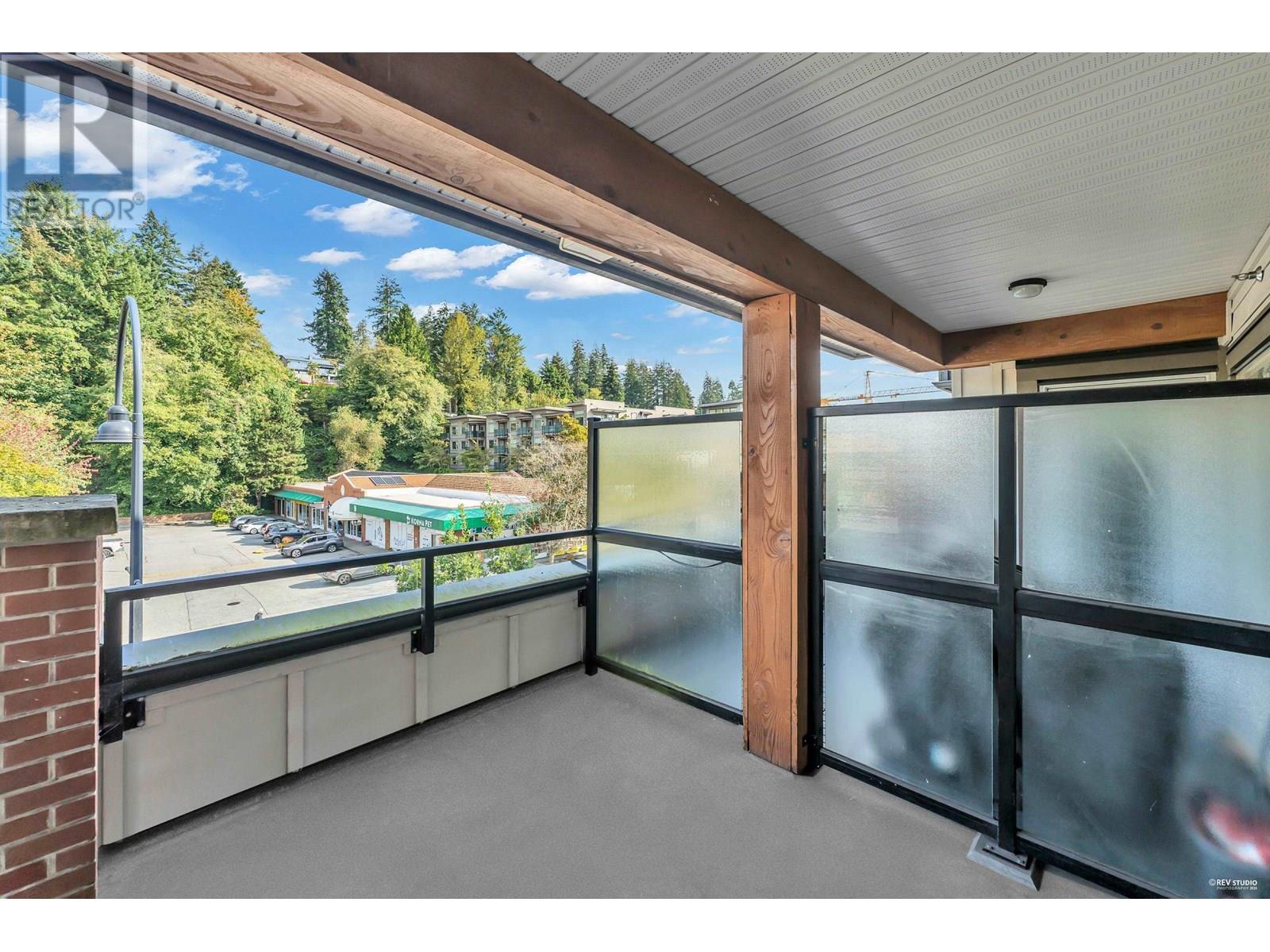 Photo 13 of 304 1177 Marine Drive, North Vancouver BC
