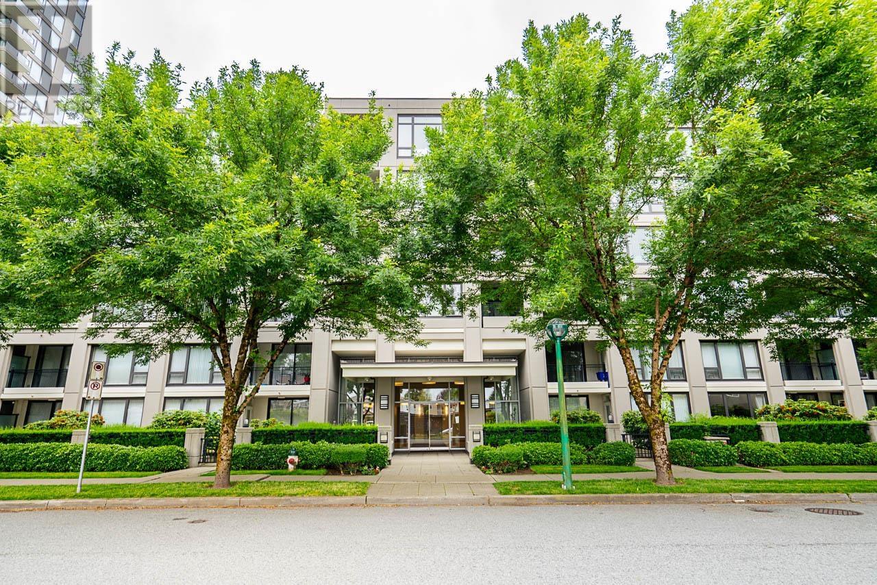 Photo 1 of 211 7138 Collier Street, Burnaby BC