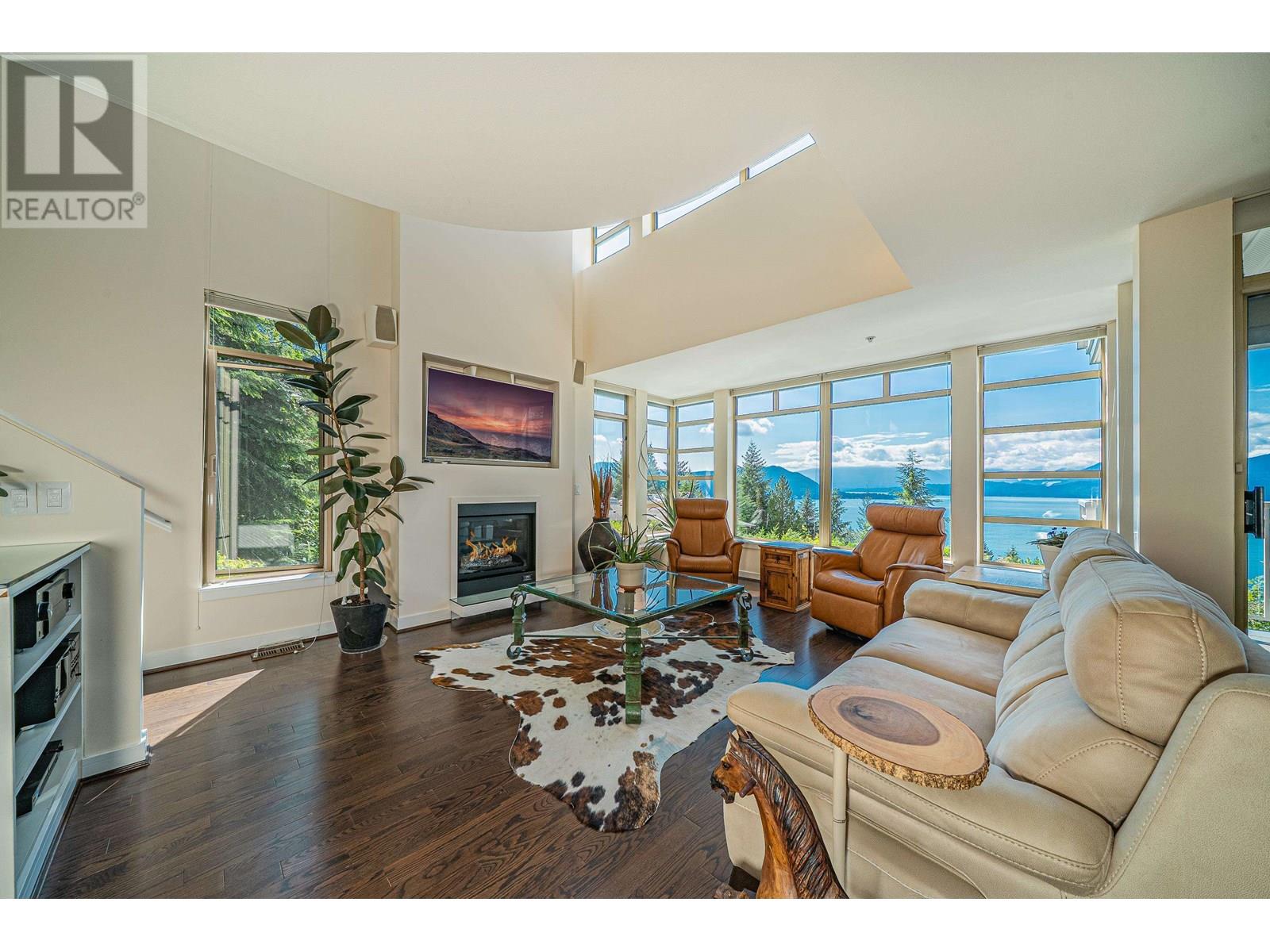 8664 SEASCAPE DRIVE, West Vancouver