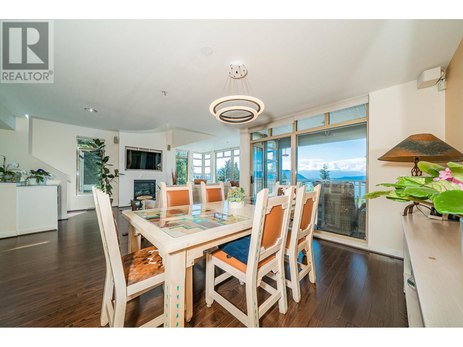 8664 SEASCAPE DRIVE, West Vancouver