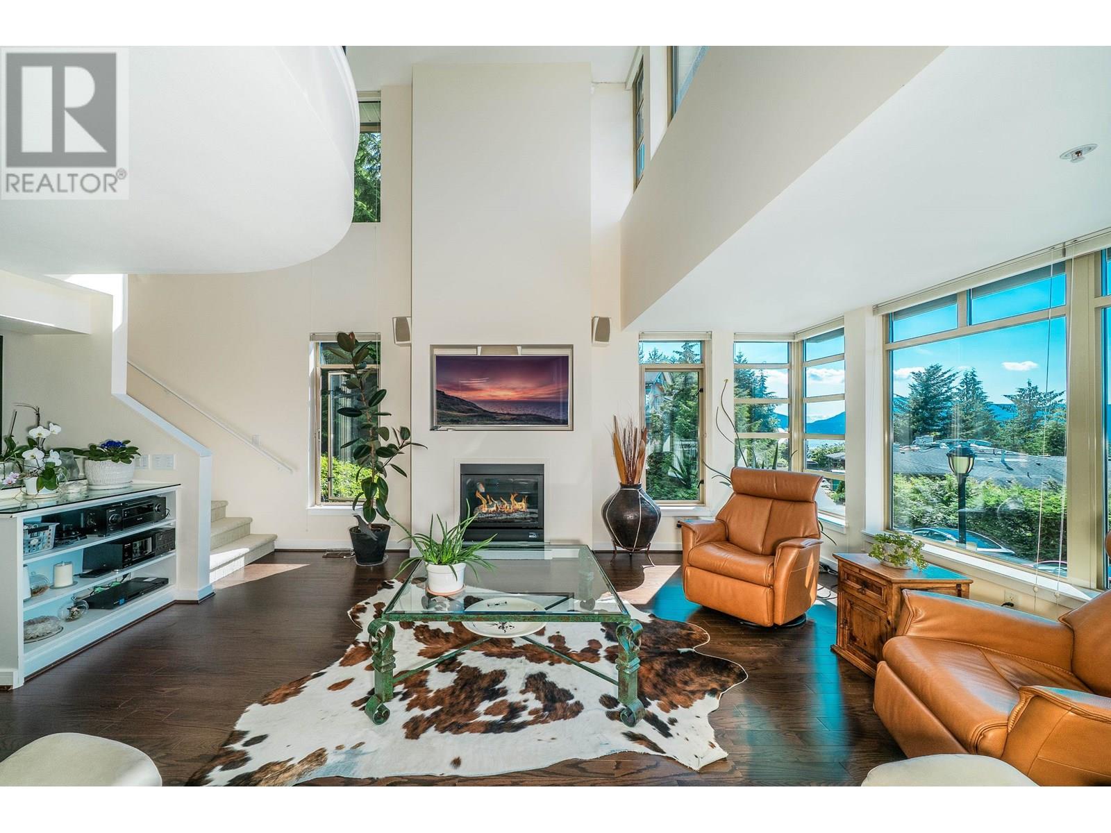 8664 SEASCAPE DRIVE, West Vancouver