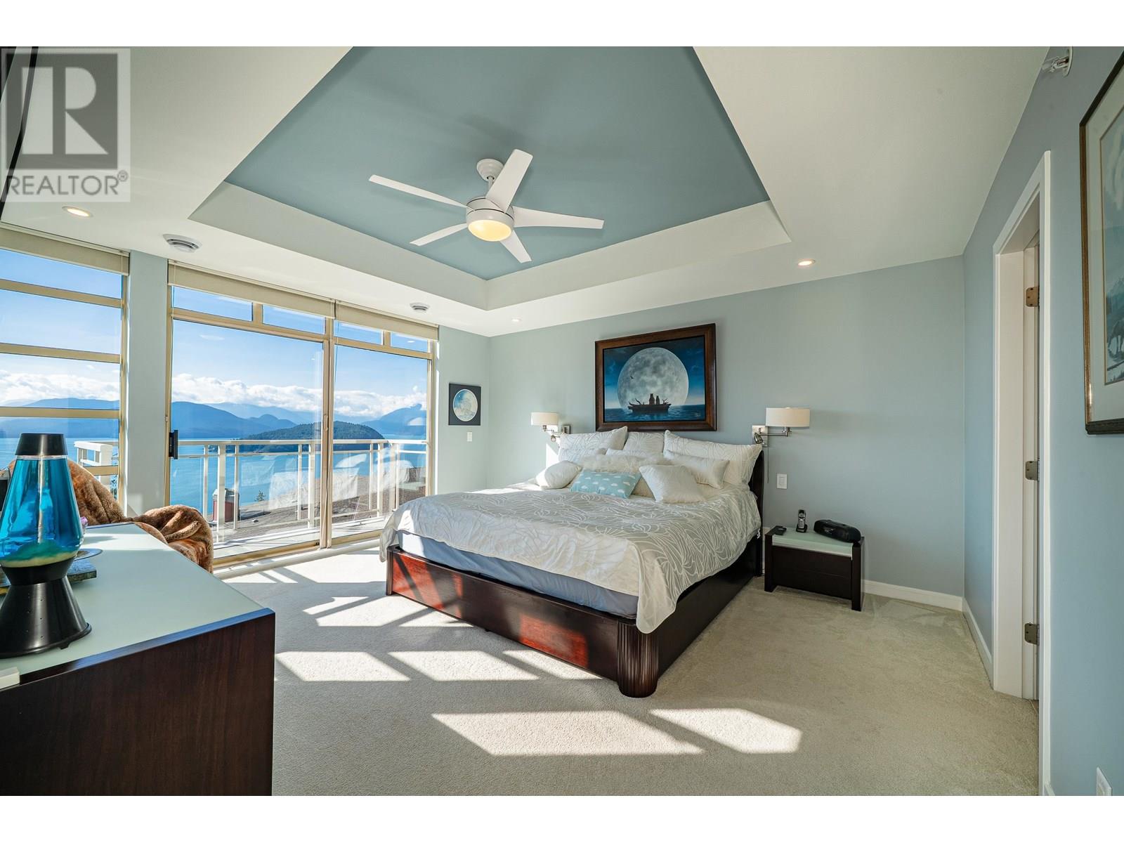 8664 SEASCAPE DRIVE, West Vancouver