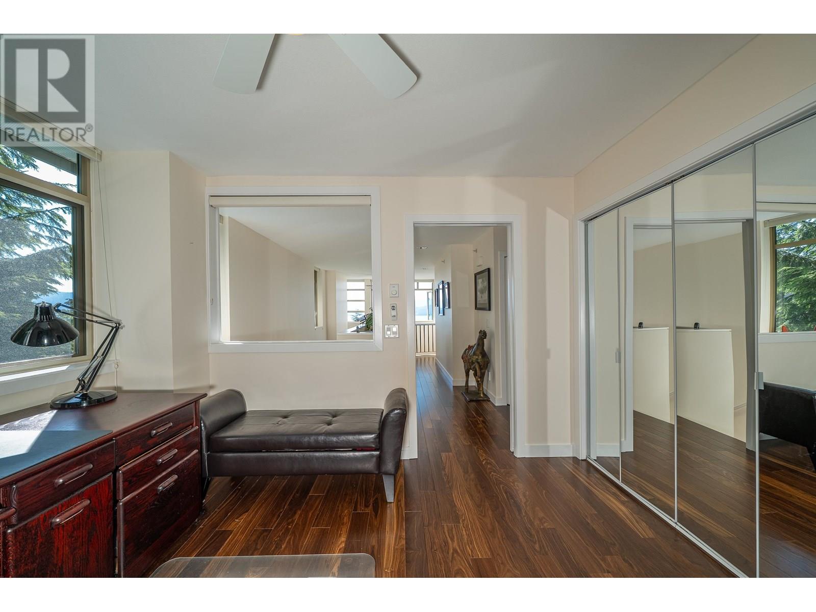 8664 SEASCAPE DRIVE, West Vancouver