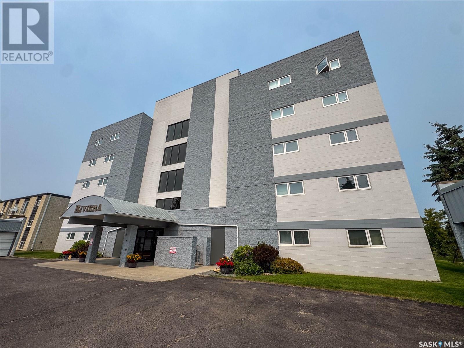 Photo 10 of 1 D 516 River Street E, Prince Albert SK