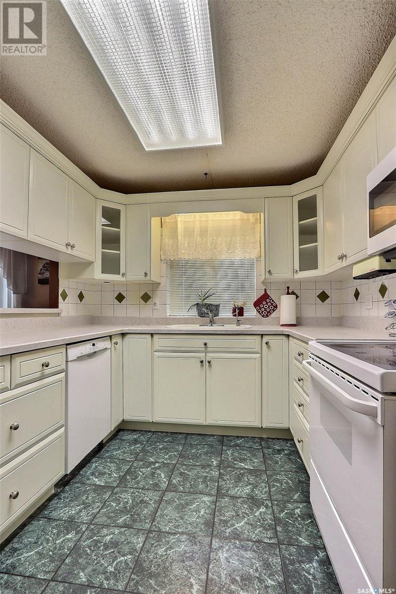 Photo 3 of 1 D 516 River Street E, Prince Albert SK