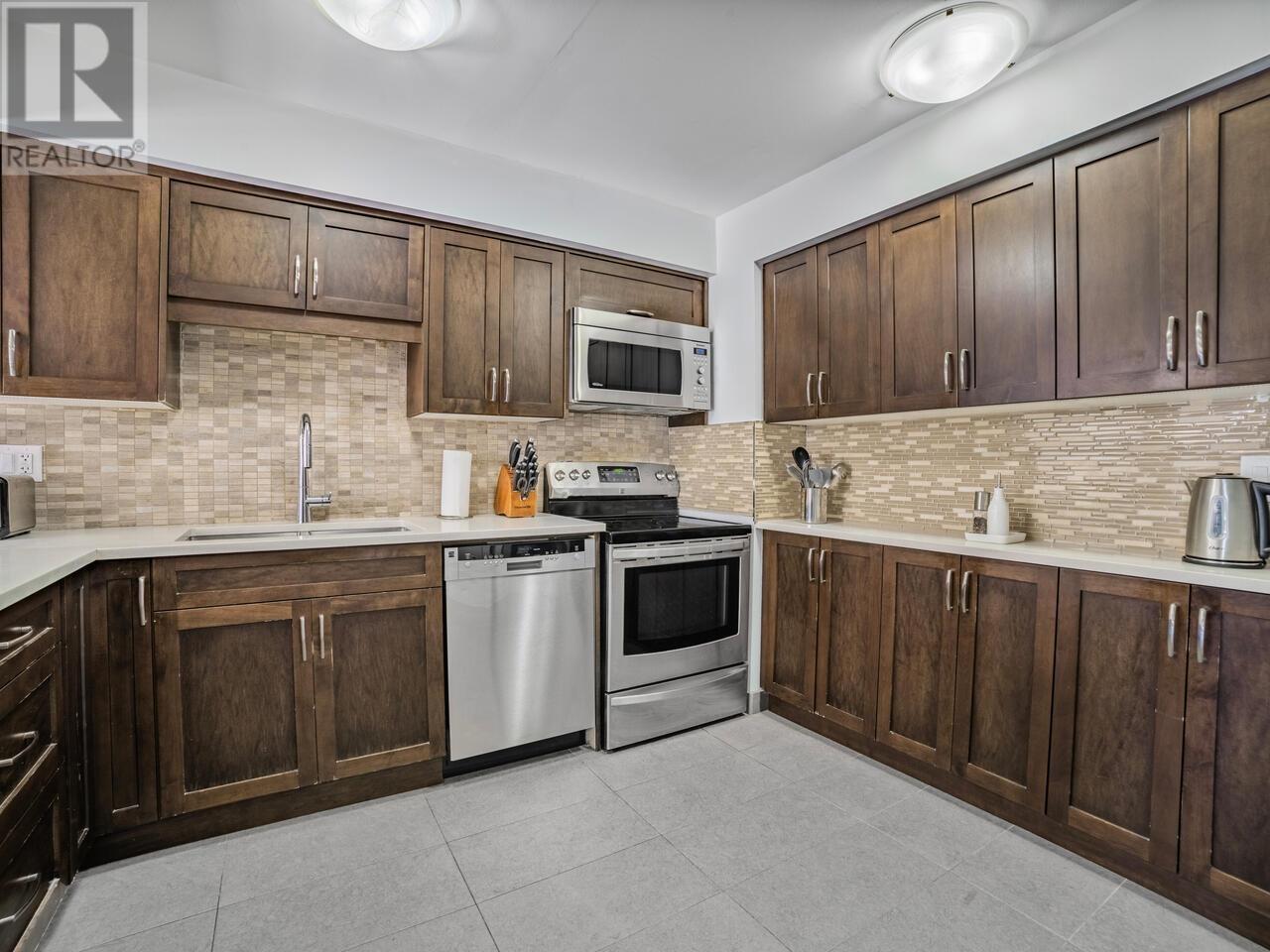 Photo 5 of 1825 Goleta Drive, Burnaby BC