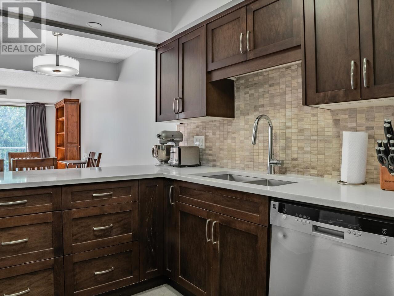 Photo 7 of 1825 Goleta Drive, Burnaby BC