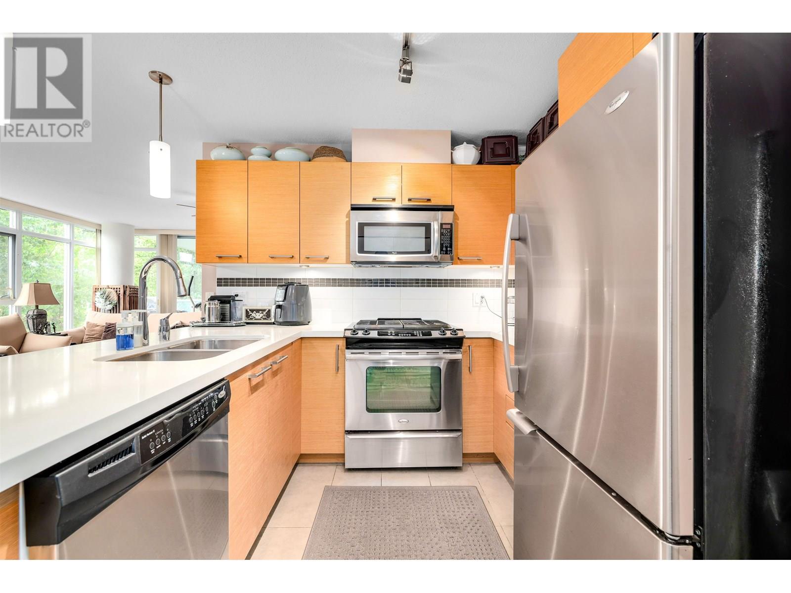 Photo 18 of 303 7090 Edmonds Street, Burnaby BC