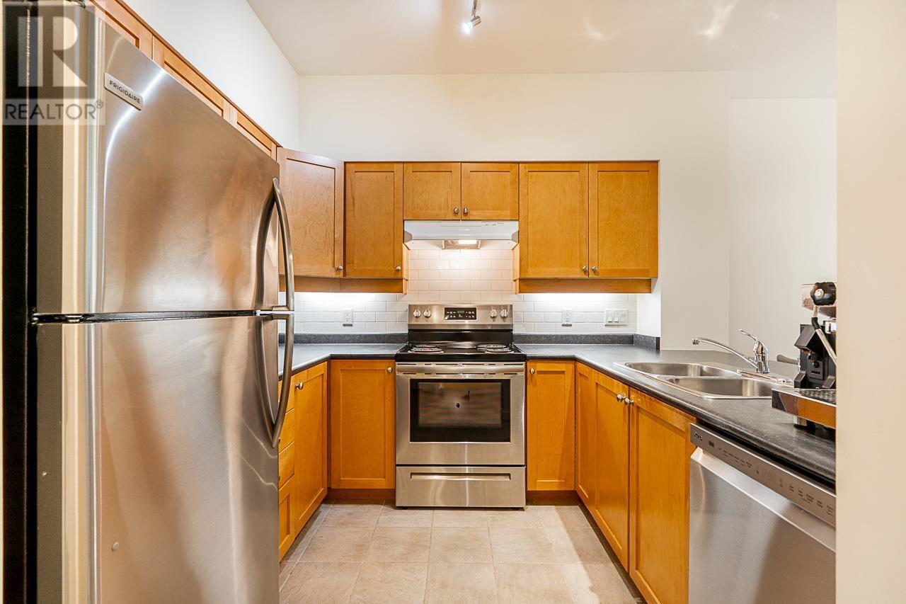 Photo 4 of 113 808 Sangster Place, New Westminster BC