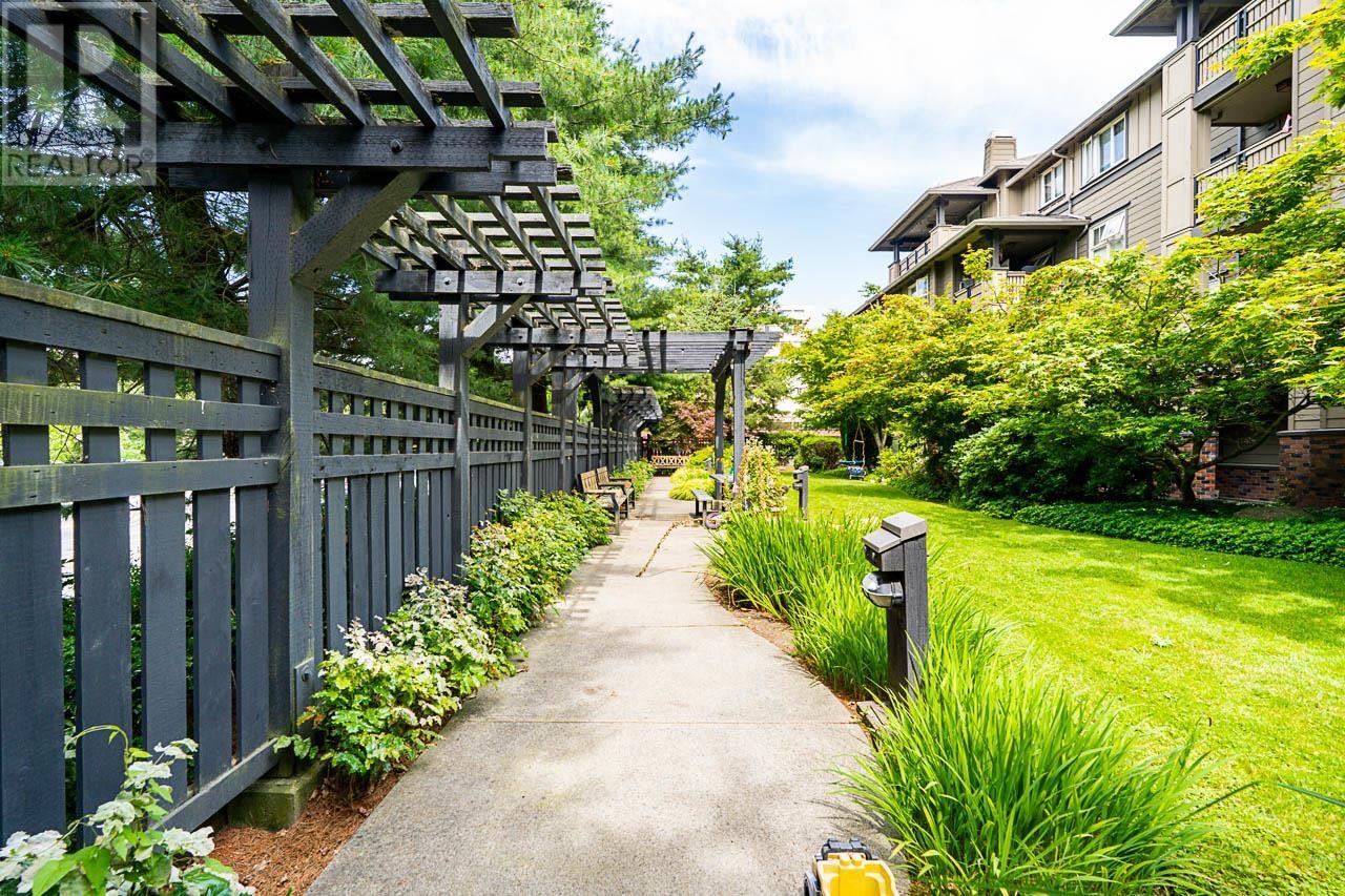 Photo 25 of 113 808 Sangster Place, New Westminster BC