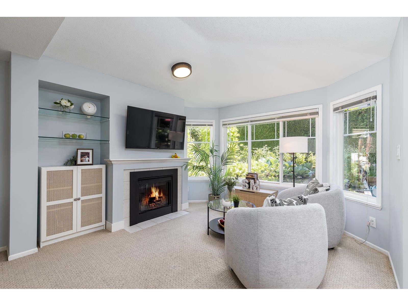 Photo 13 of 27 6488 168 Street, Surrey BC