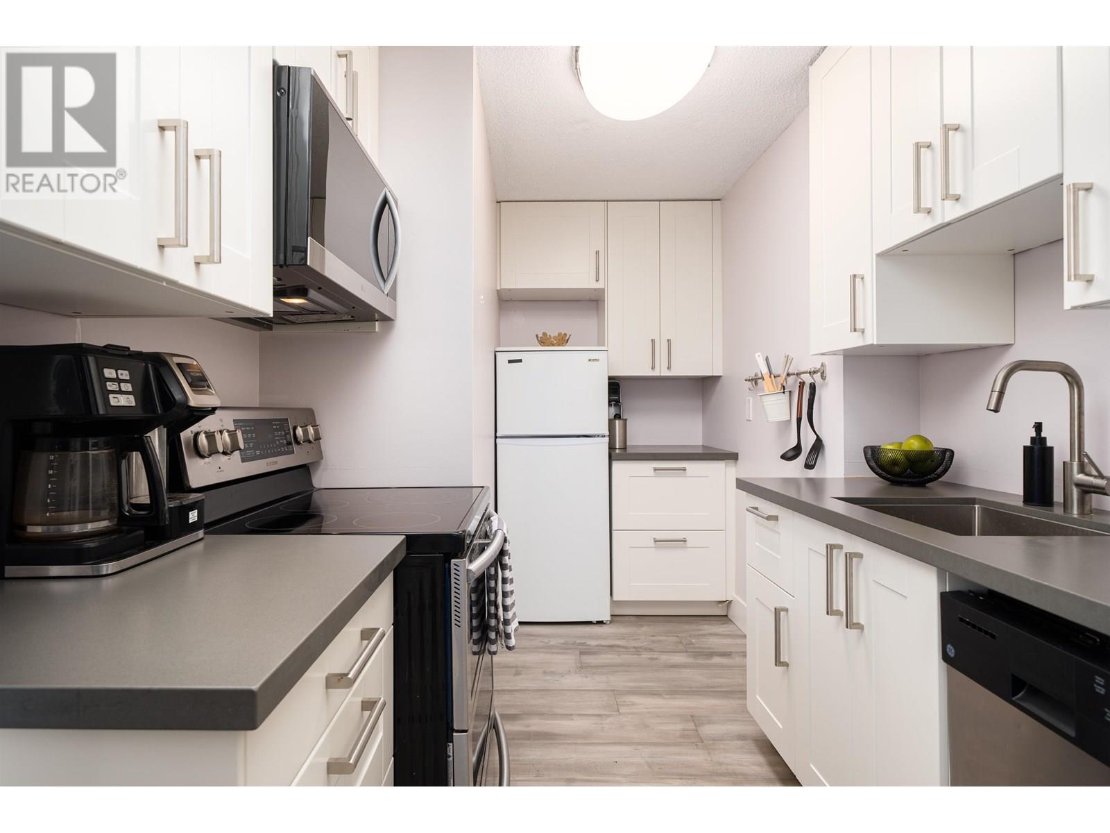 Photo 1 of 403 6631 Minoru Boulevard, Richmond BC