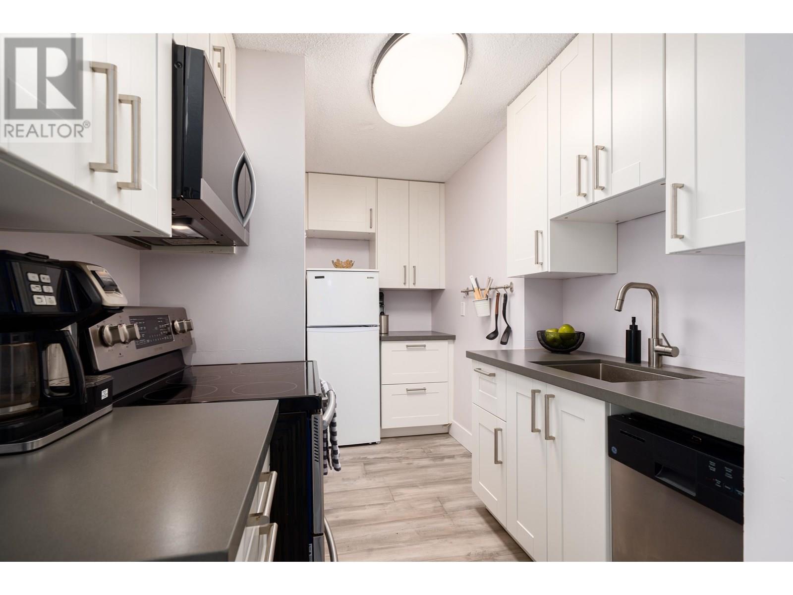 Photo 24 of 403 6631 Minoru Boulevard, Richmond BC