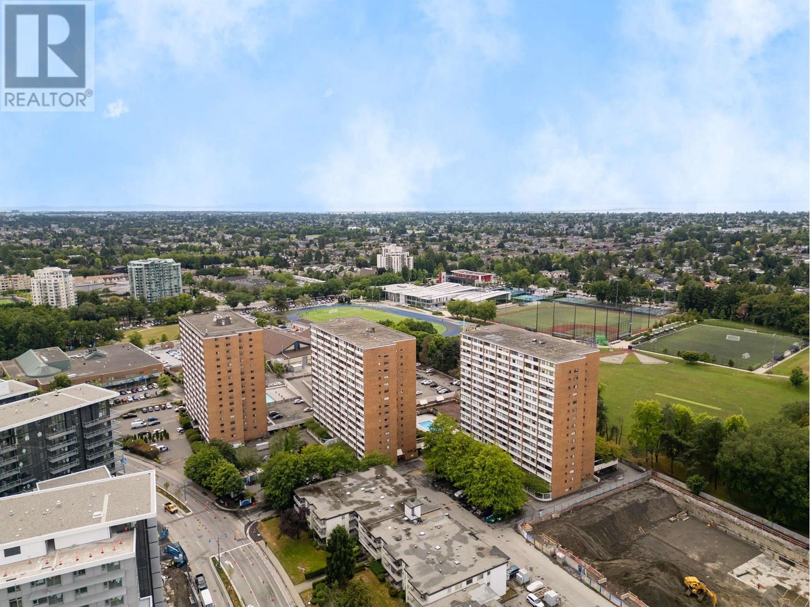 Photo 4 of 403 6631 Minoru Boulevard, Richmond BC