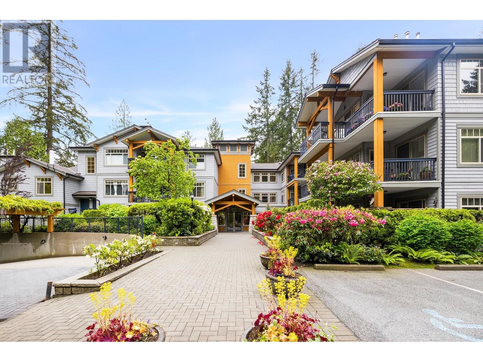 Photo 2 of 202 3125 Capilano Crescent, North Vancouver BC