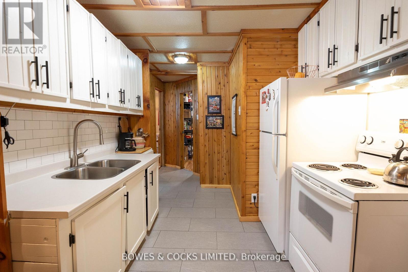 Photo 20 of 5490 Highway 620, Wollaston ON