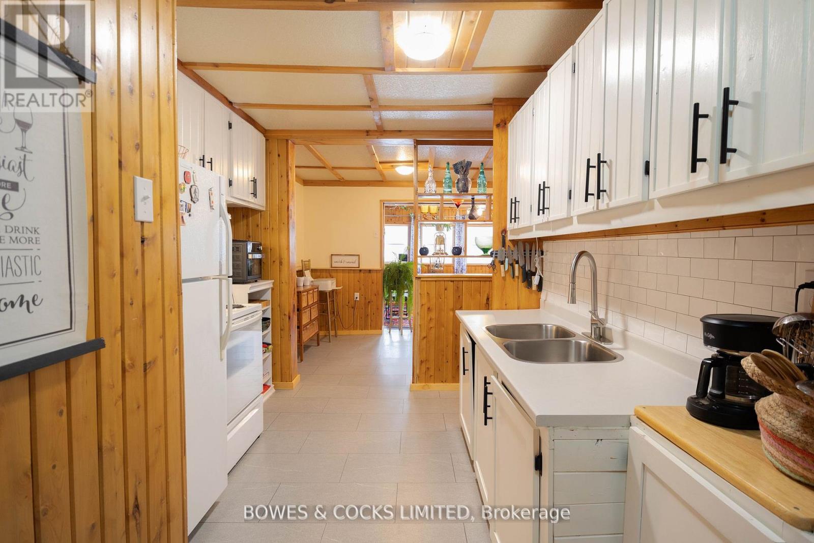 Photo 14 of 5490 Highway 620, Wollaston ON