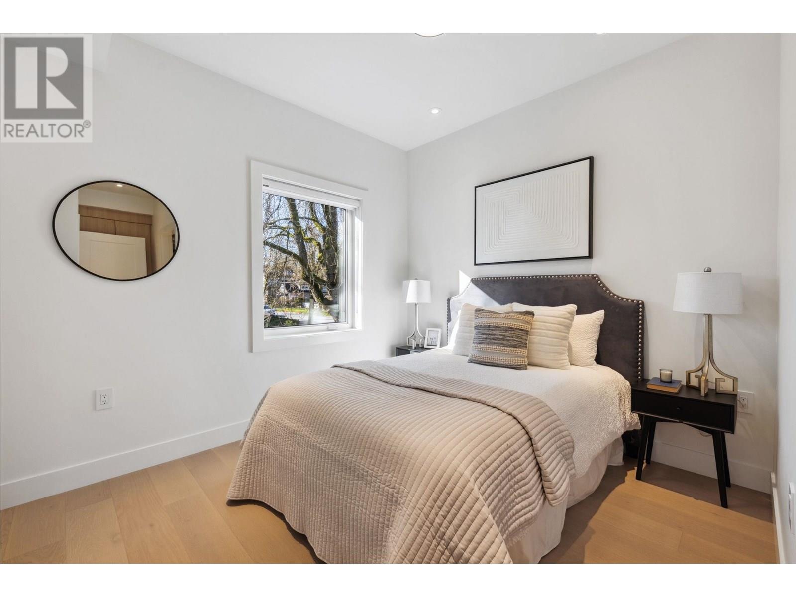 Photo 9 of 1 3081 West 14th Avenue, Vancouver BC