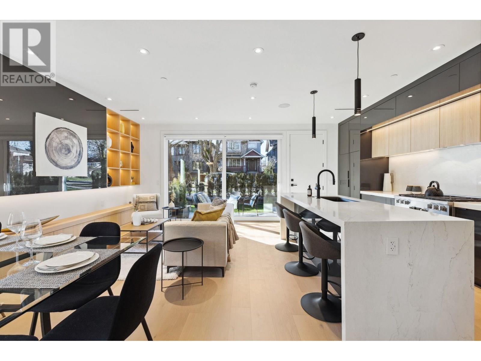 Photo 16 of 1 3081 West 14th Avenue, Vancouver BC