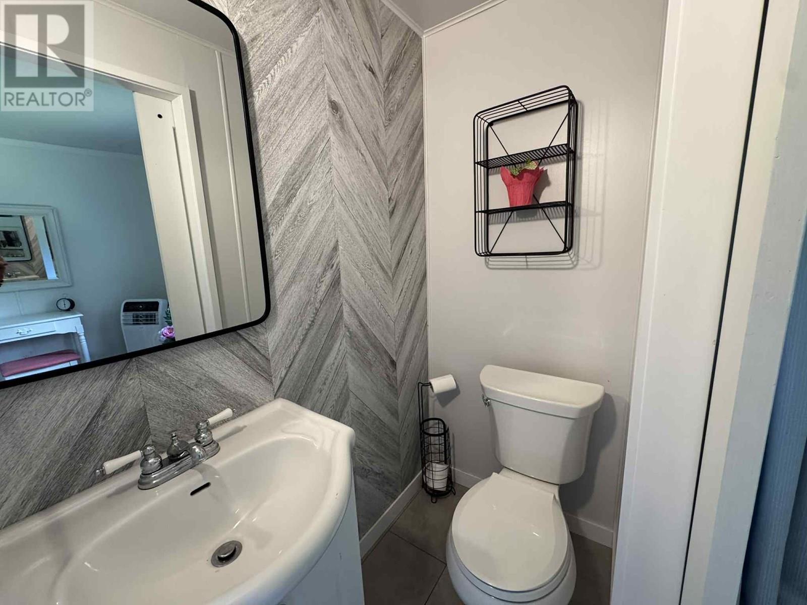 Photo 13 of 6864 Ranchero Drive E, Salmon Arm BC