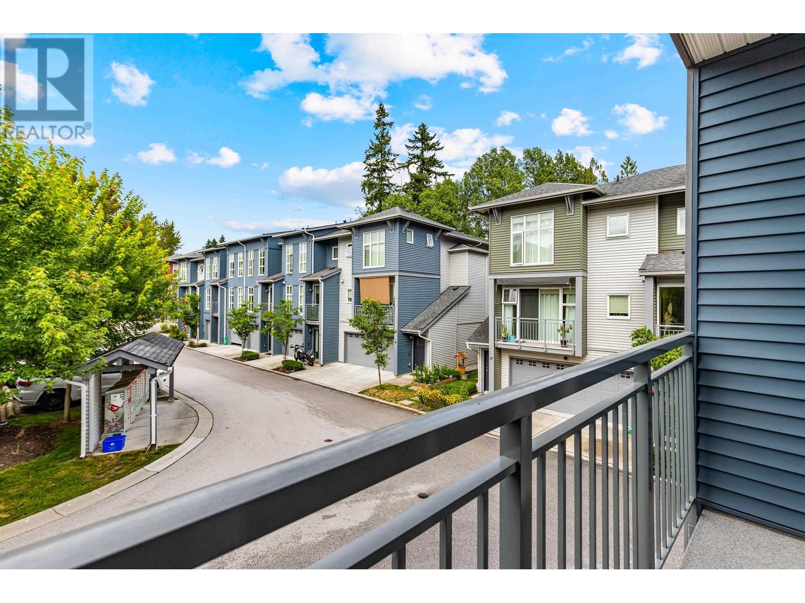 Photo 7 of 21 24076 112 Avenue, Maple Ridge BC