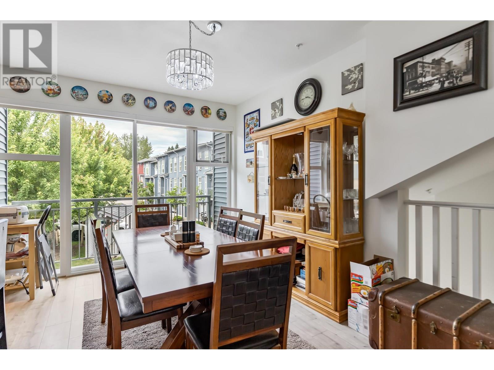 Photo 3 of 21 24076 112 Avenue, Maple Ridge BC