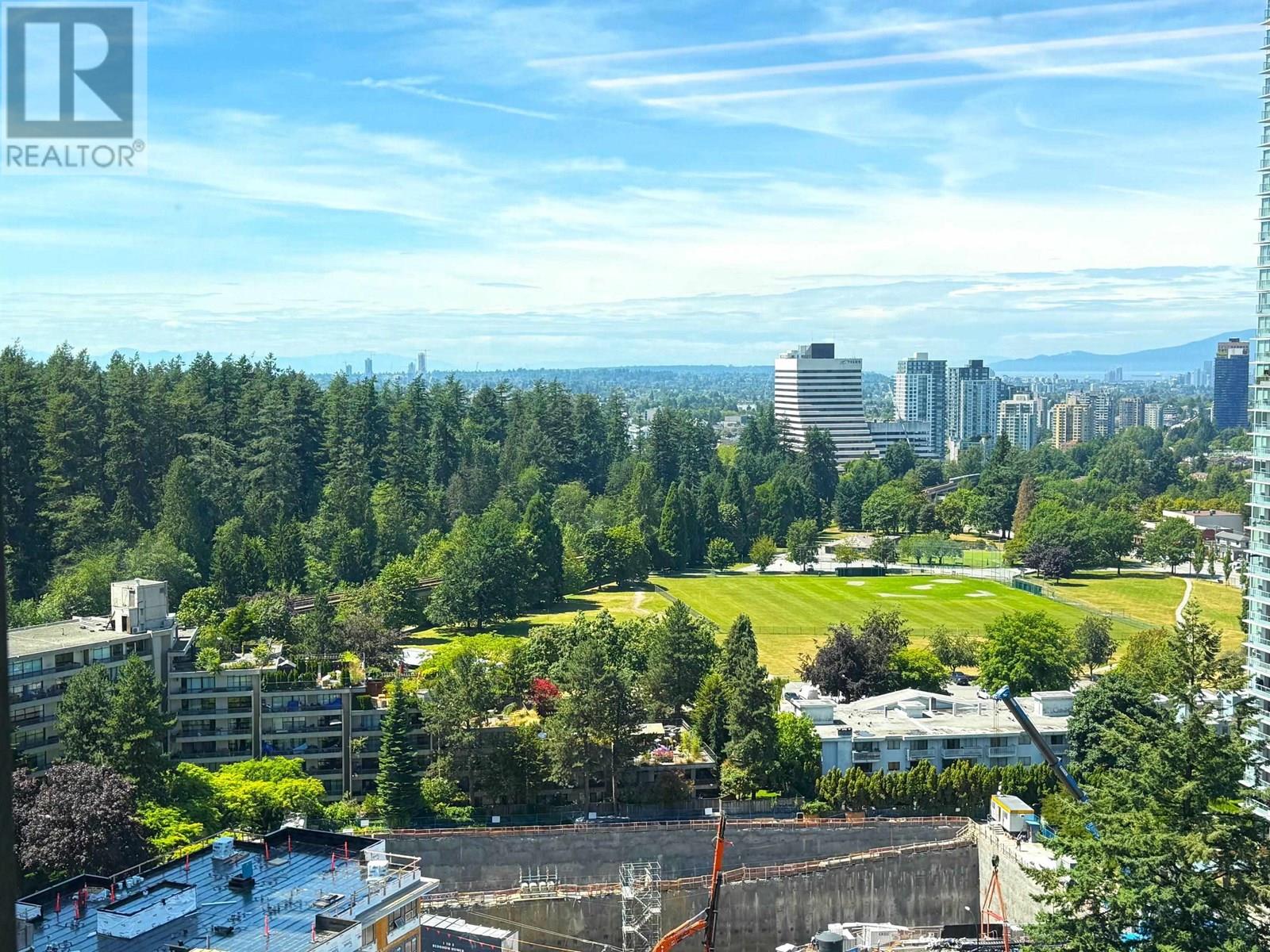 Photo 10 of 3204 5987 Wilson Avenue, Burnaby BC