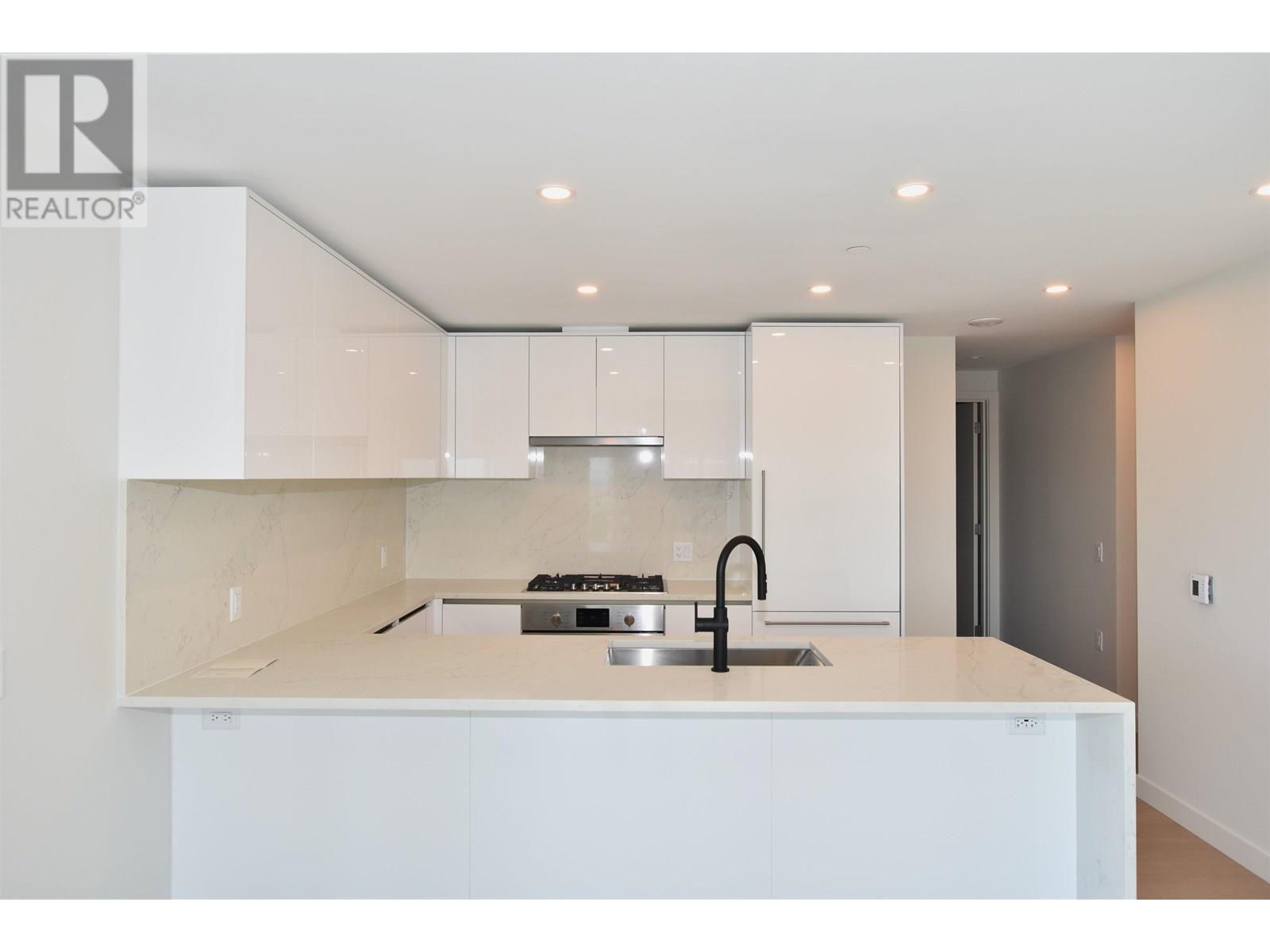 Photo 13 of 3204 5987 Wilson Avenue, Burnaby BC