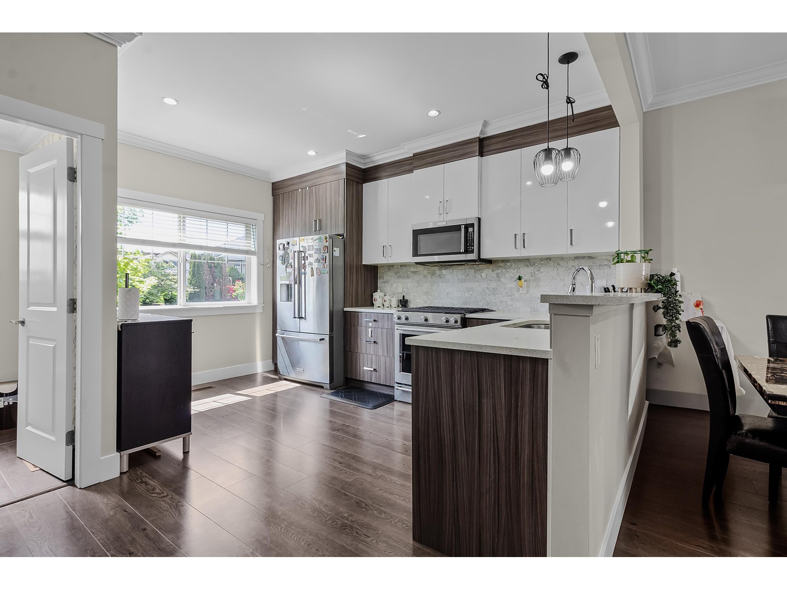 Photo 23 of 25 19097 64 Avenue, Surrey BC