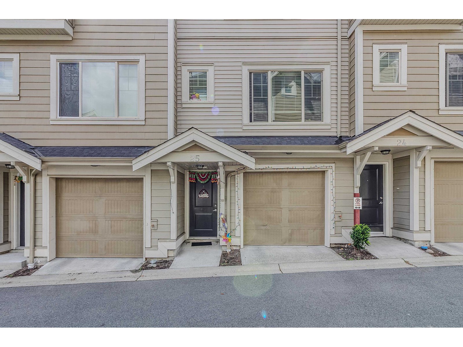 Photo 24 of 25 19097 64 Avenue, Surrey BC