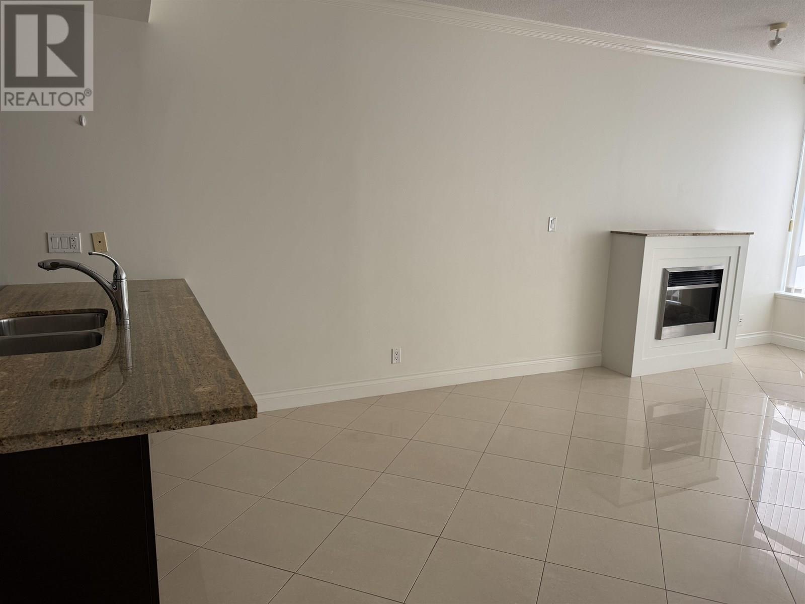 507 162 VICTORY SHIP WAY, North Vancouver