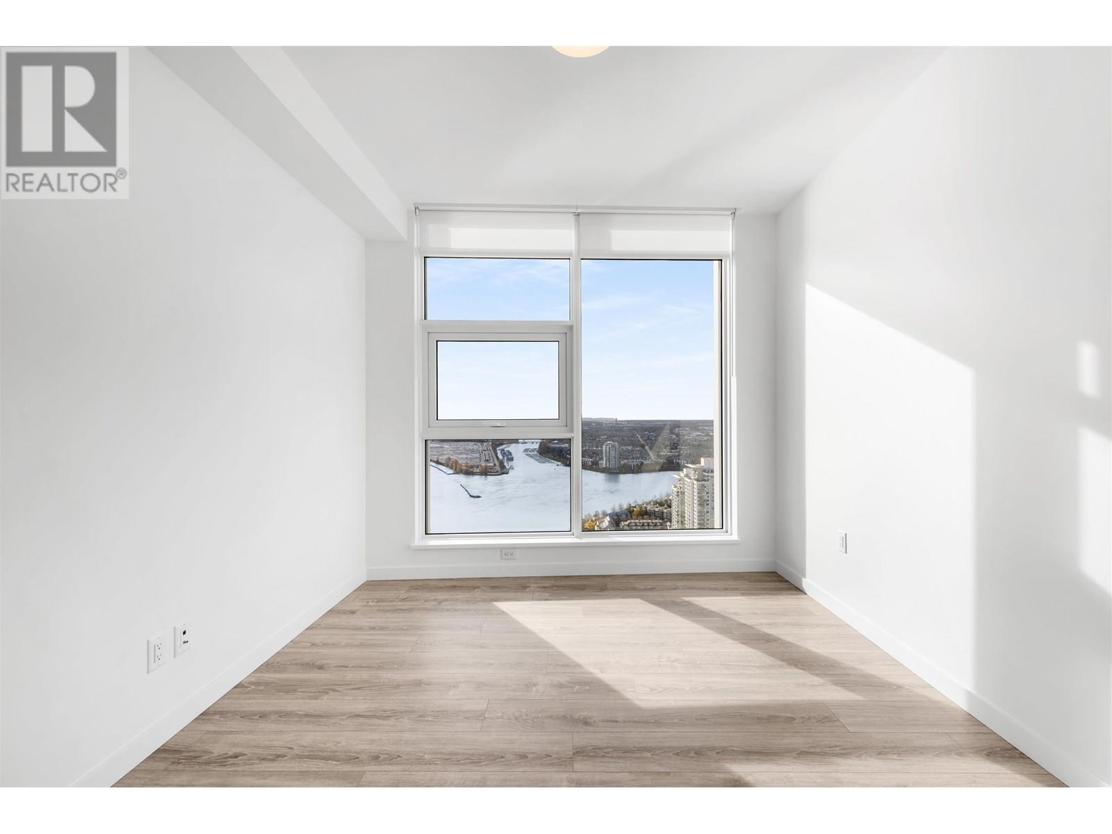 4008 680 QUAYSIDE DRIVE, New Westminster