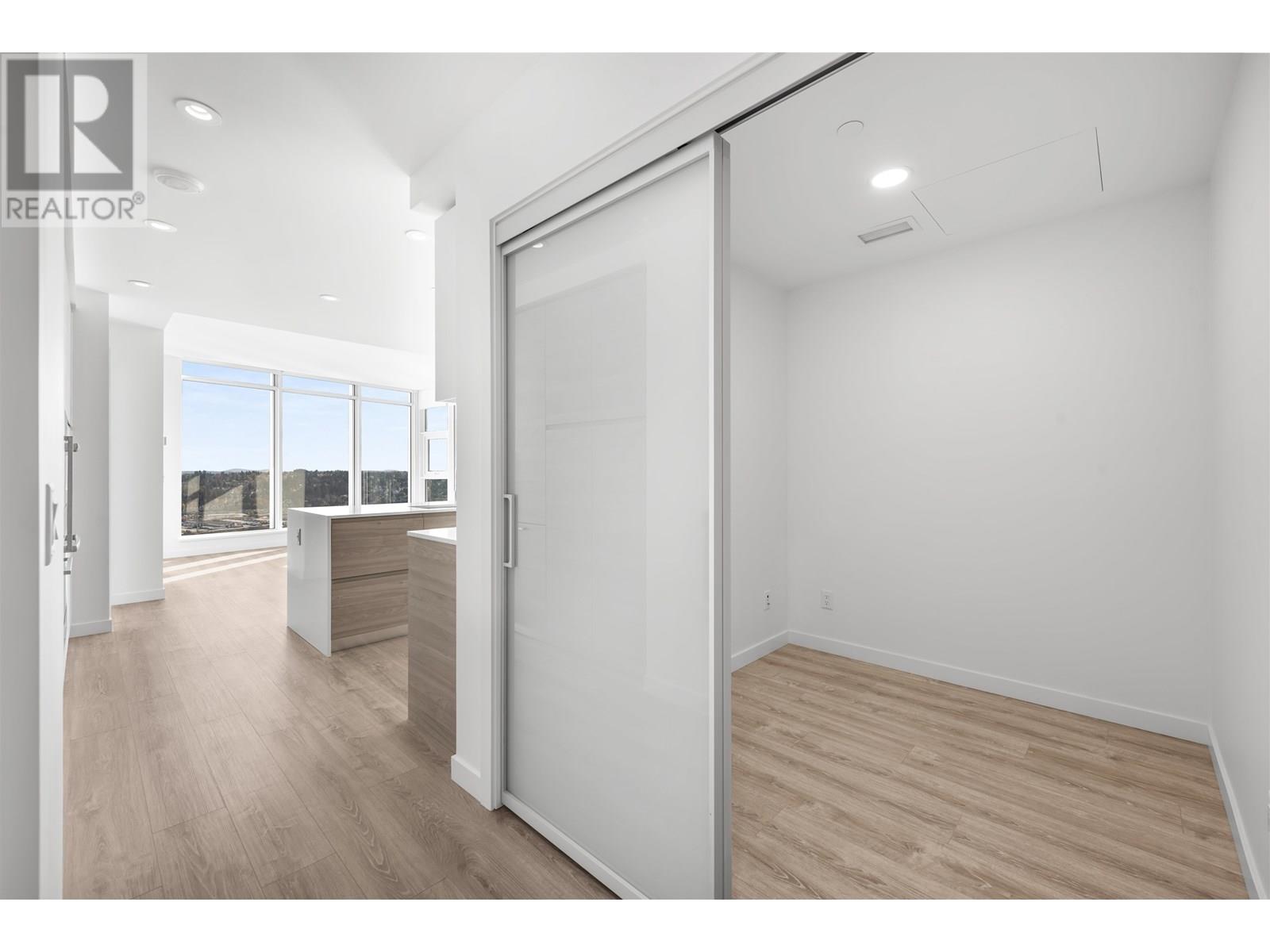 4008 680 QUAYSIDE DRIVE, New Westminster