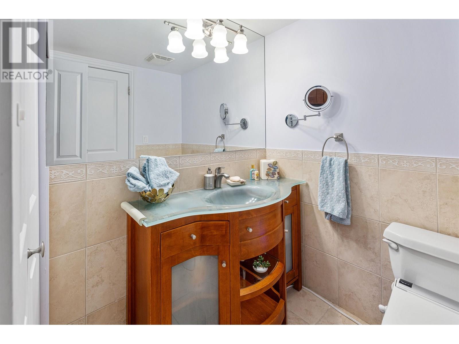 Photo 10 of 2873 Capilano Road, North Vancouver BC