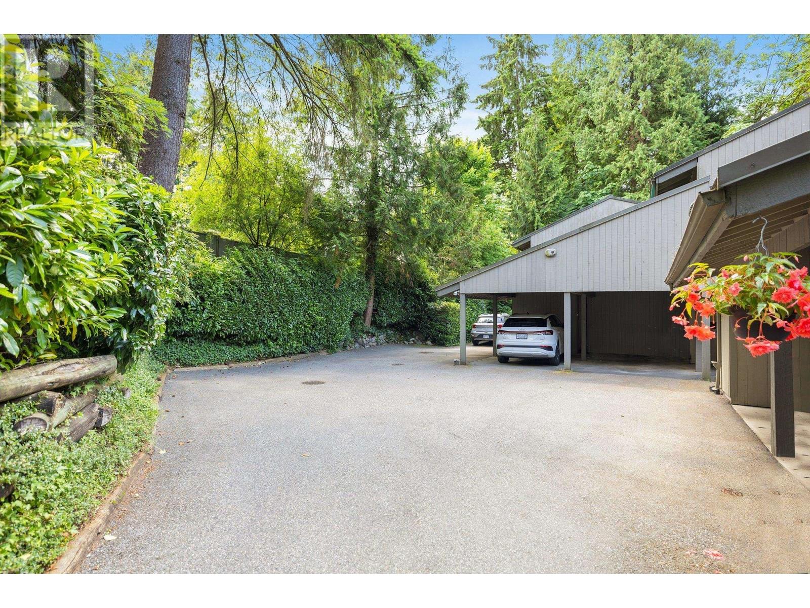 Photo 3 of 2873 Capilano Road, North Vancouver BC