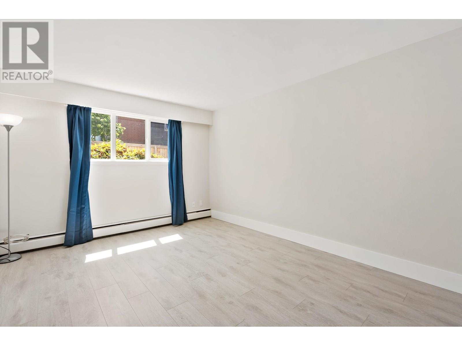 Photo 17 of 107 12096 222 Street, Maple Ridge BC