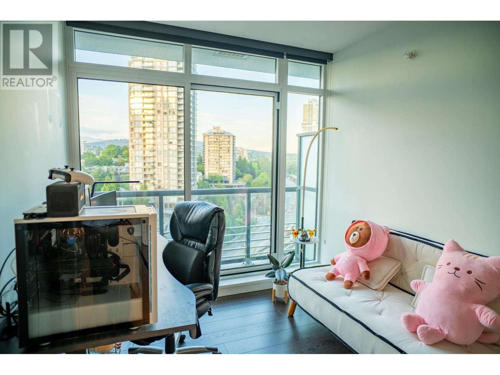 Photo 4 of 1108 4730 Lougheed Highway, Burnaby BC