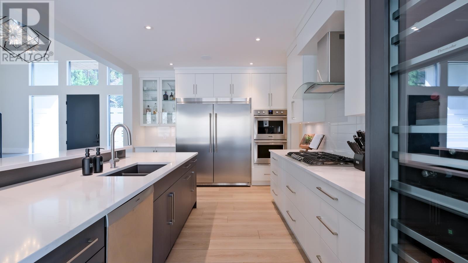  740 Pinehaven Court, Kelowna